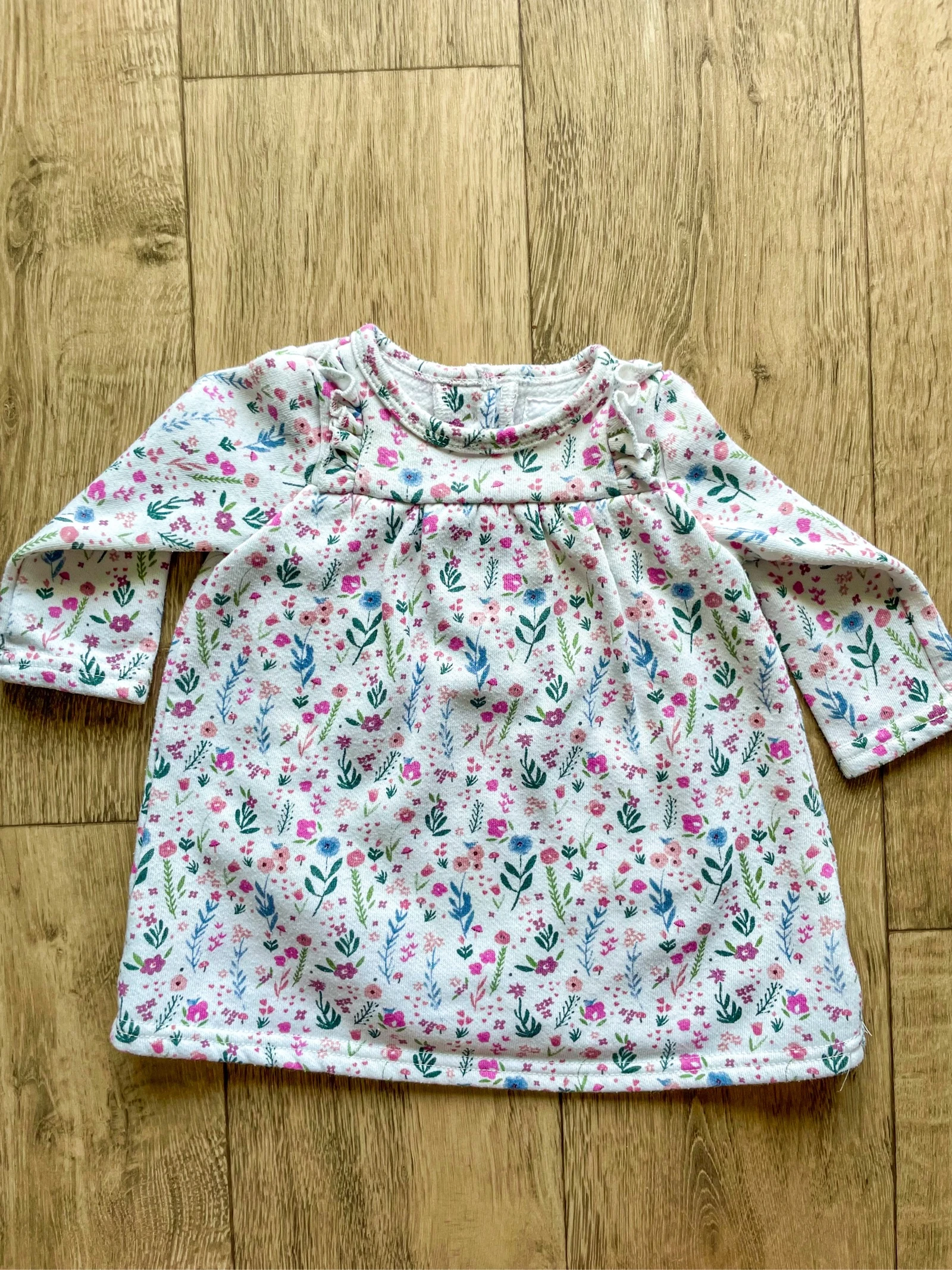Robe pull barboteuse fleurie taille 3-6 mois